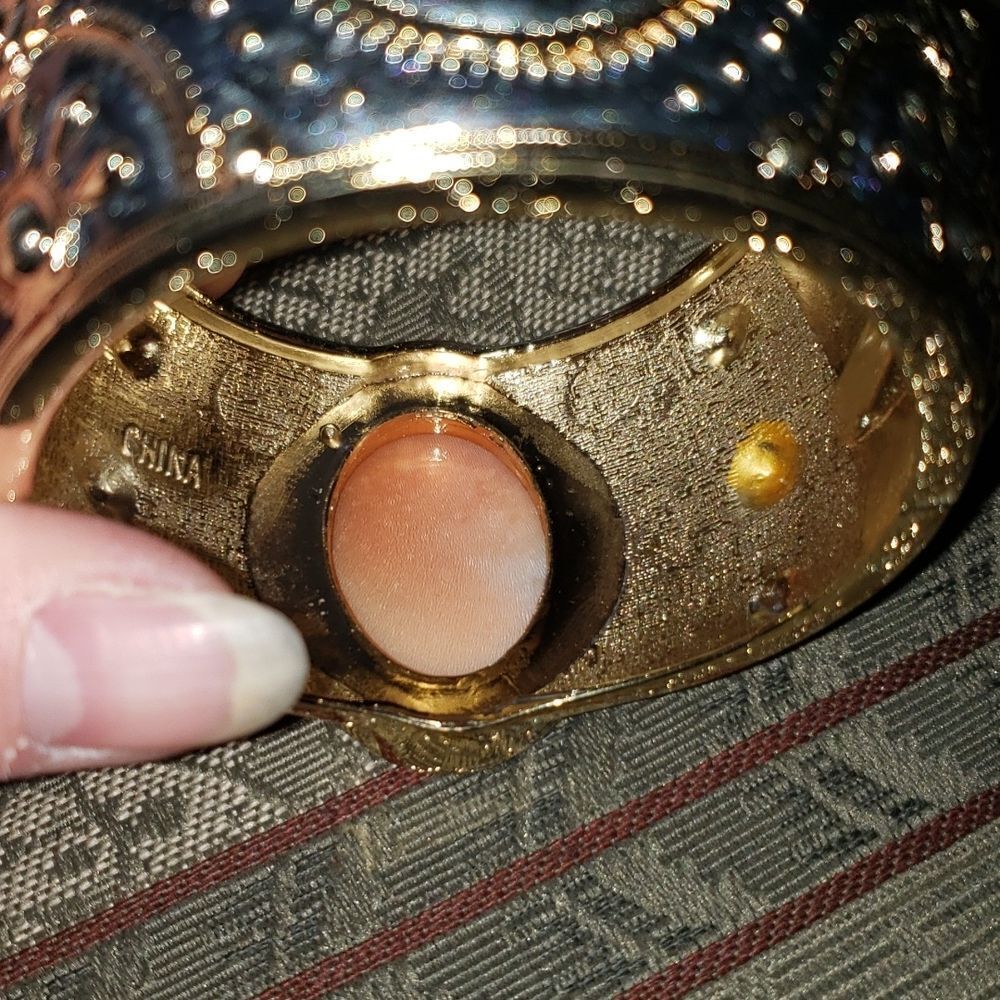 AMEDEO CAMEO HINGED BRACELET - Picture 6 of 7